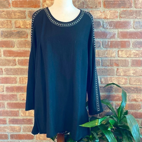 Design 365 1X black long open shoulder sleeve sweater - Picture 1 of 9